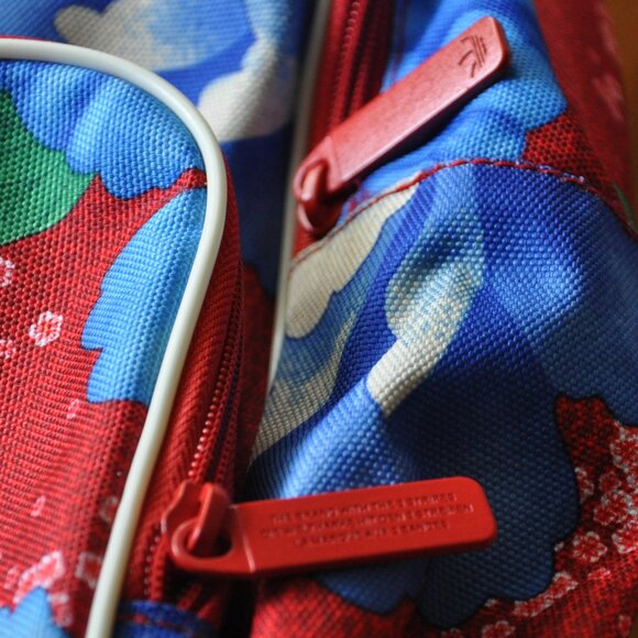 ADIDAS OG Originals x FARM Trefoil LOGO Peony Chita Floral Backpack Red - Picture 7 of 9